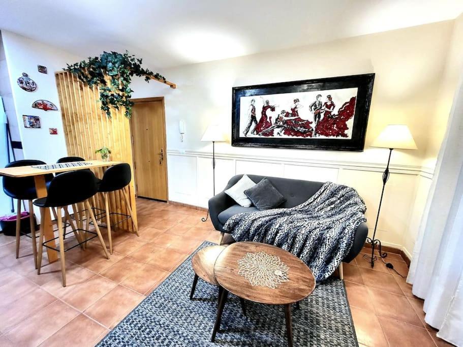 Flamenco, Apartamento Exclusivo De Dos Habitaciones En El Pleno Del Casco Antiguo, Alicante, Playa, Centro Historico, Rambla Bagian luar foto